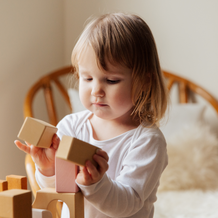 Sale giochi Montessori: incoraggiare l'apprendimento indipendente