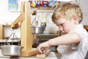 Presentazione del curriculum Montessori per bambini di tre anni